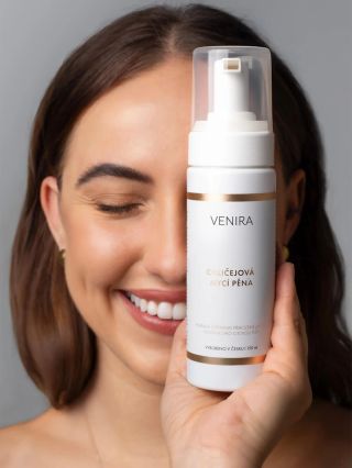 Pozor!🎁 🖤 K objednávkám nad 1 199 Kč máš naši obličejovou mycí pěnu jako dárek úplně ZDARMA! Naše Black Friday Days jsou v...